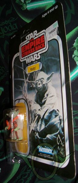 Kenner - Empire Strikes Back Yoda figure - right side