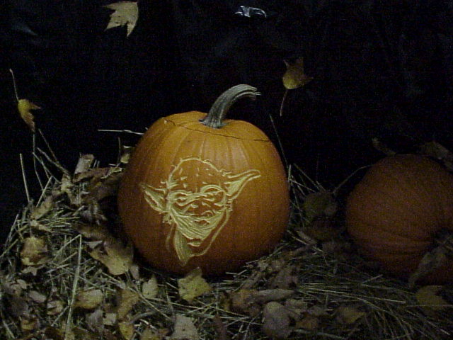 A Yoda pumpkin