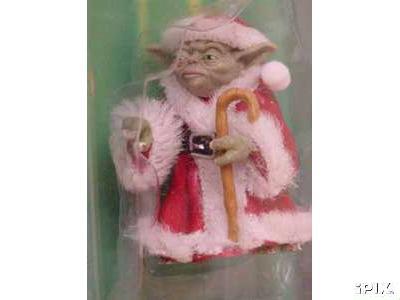 Custom Power of the Jedi Santa Yoda toy (zoom-in on the toy)