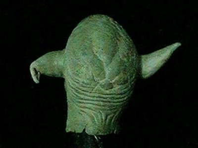 Another rear view of the head of the Yoda puppet