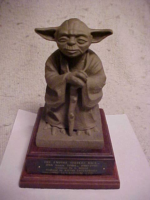 Empire Strikes Back bronze Yoda statue (full view)