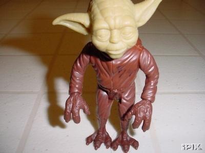 Prototype 12' scale Yoda figure