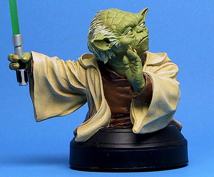 Gentle Giant Yoda minibust - front view