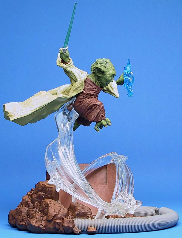 Unleashed Yoda - right of figure