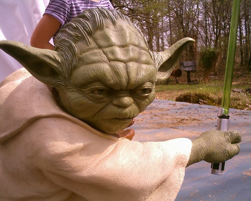 Pepsi promotional Revenge of the Sith lifesize Yoda replica - face