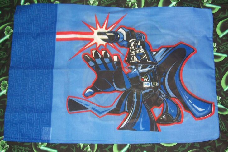 Back of Yoda/Vader cartoon pillowcase