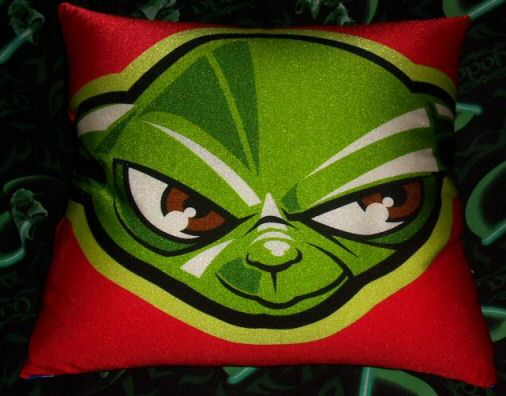 Front of Yoda/Vader microbead pillow