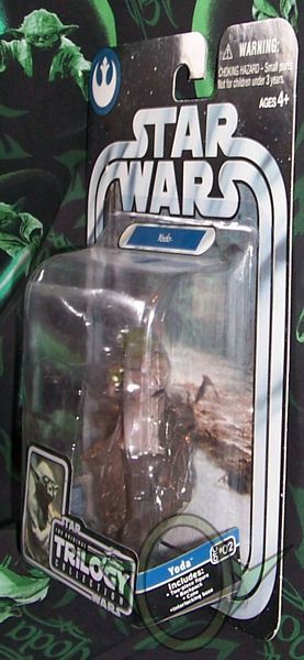 Hasbro - Original Trilogy Collection Yoda figure - right side